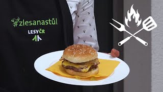 Grilování srnčích hamburgerů [upl. by Camarata84]