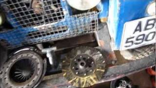 Land Rover Discovery Td5 noisy gearbox and worn out clutch plate [upl. by Annocahs]