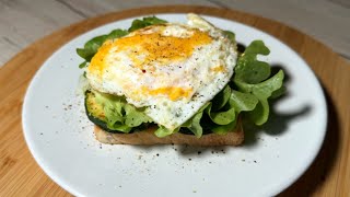 Salat mit Toastbrot  Es ist wirklich mega einfach  Das schnellste Rezept  Kochen kann jeder [upl. by Nalyr147]