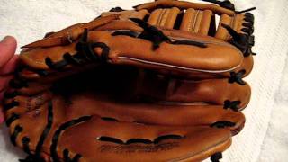 Mizuno MT2072 Outfielders Glove After Relacing [upl. by Ahseirej]