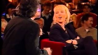 Laat ze maar Lachen  Linda de Mol en Irene Moors 1998 [upl. by Adnuahs]