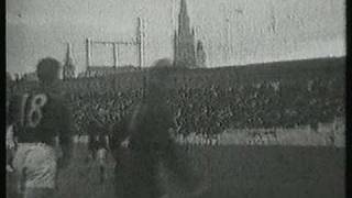 Red Rattler Passes Glenferrie Oval 1937 [upl. by Waltner]