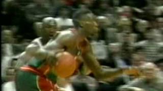 Shawn Kemp power dunk on Pippen [upl. by Elleinnod]