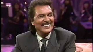 Engelbert Humperdinck in an interview with Rick Deewmv [upl. by Arst]