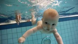 BABY SWIMMING EASILY UNDERWATER [upl. by Aikrehs]