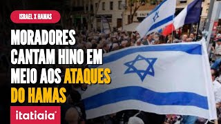 MORADORES DE ISRAEL SE REÚNEM E CANTAM HINO NACIONAL DO PAÍS [upl. by Tonkin546]