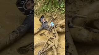 😂😍 cycliste cyclisme mtb vtt vttenduro shorts cyclinglife [upl. by Ahsinan]