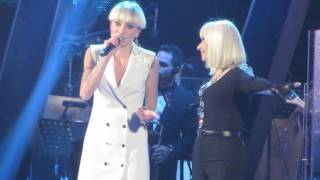 RAFFAELLA CARRA quotSalutala per mequot live 2013 [upl. by Adnama293]