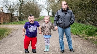 Dad With Dwarfism Powerlifting His Way To 2020 Paralympics [upl. by Shishko]