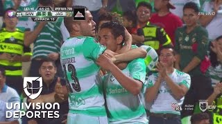 Gael Sandoval tiró entre cuatro jugadores de Jaguares y anotó el 10 para Santos [upl. by Nivert]