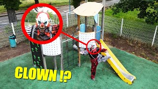 MON DRONE A TROUVÉ UN CLOWN TUEUR DANS CE PARC DE JEUX HANTÉ  EFFRAYANT [upl. by Ennayram]