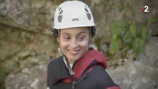 Impressionnant  Barbara Pravi découvre le canyoning en Corse  Nos terres inconnues [upl. by Dnomal831]