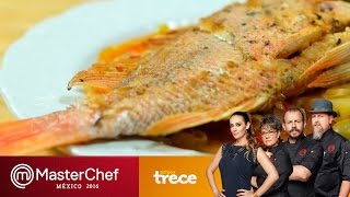 Pescado a la veracruzana  Recetas de MasterChef México 2016 [upl. by Suiramaj165]