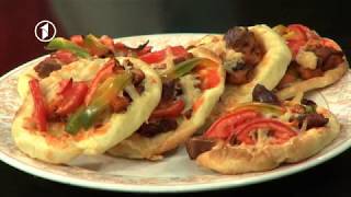 Ashpazi  Pizza Luqmaee  آشپزی  پیتزا لقمه یی [upl. by Tiny41]