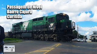 Trem na Passagem de Nível no bairro Cajuru  Curitiba [upl. by Ennaeirrac]