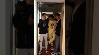 Wie würdest du reagieren 😳😂 shorts twentyfourseven elevatorboys elevator [upl. by Derward906]