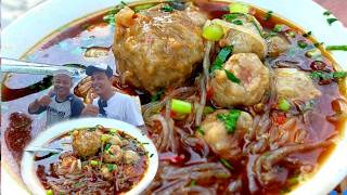 BAKSO KERIKIL KHAS WONOGIRI  SIANG PANAS MAKAN PEDIS [upl. by Drusi108]