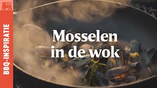 Mosselen in de wok  Grillhacks [upl. by Soalokin770]