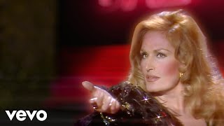 Dalida  Mourir sur scène Clip Officiel  Nouvelle Version 2022 [upl. by Janis234]