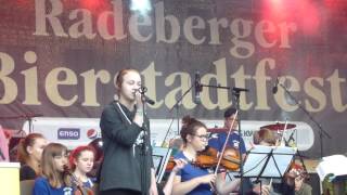 Gesang 3  BigBand des HumboldtGymnasium Radeberg Bierstadtfest 2017 [upl. by Ecydnarb]