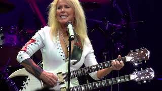 Lita Ford Live 2023 🡆 Close My Eyes Forever 🡄 Dec 16 ⬘ Sugar Land TX [upl. by Anilejna571]