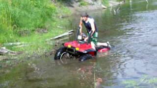 Honda 350 fourtrax 4x4 in the river [upl. by Cavuoto]