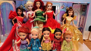 Elsa amp Anna toddlers at Christmas fashion show  Barbie  dresses  LOL surprise mega runway playset [upl. by Ellehsram]