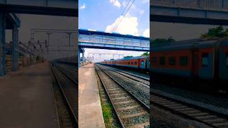 12863 Howrah to Bengaluru crossing Naupada junction At High speed indianrailways train railway [upl. by Meill73]