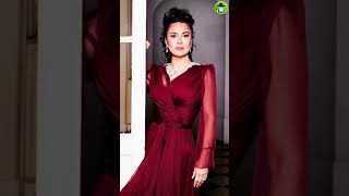 Salma Hayek Roba Suspiros En Traje De Baño Festeja Su Cumpleaños [upl. by Yenaj]