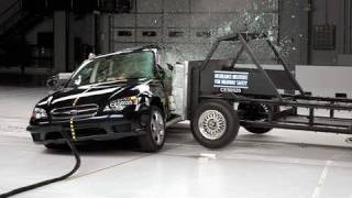 2006 Subaru Legacy side IIHS crash test [upl. by Neumark]