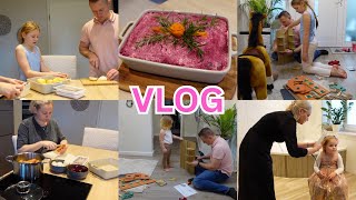 VLOG🇩🇪 ДЕЛАЕМ САЛАТ И ДЕСЕРТСОБИРАЕМСЯ НА ПРАЗДНИК 🎁 [upl. by Oni960]