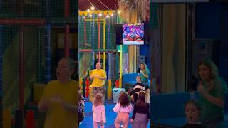 Balla e Canta al Giganti Park 💃 Canzoni per bambini 💥 Baby Dance gigantipark family shorts [upl. by Malilliw]