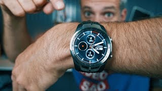 TicWatch Pro  La Montre Connectée avec une Autonomie de Dingue [upl. by Ainecey]