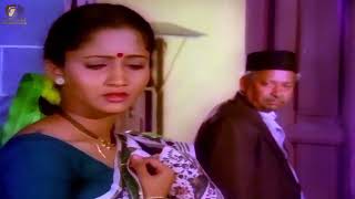 Lek Chalali Sasarla Marathi Movie Scene 12  Alka Kubal Laxmikant Berde  Lek Chalali Sasarla [upl. by Trahern]