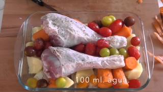 Muslo de pavo al horno con verduras [upl. by Lyrak]