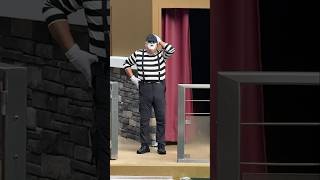 Close call 😎👏 Tom mime Seaworld seaworldmime funny [upl. by Margit]