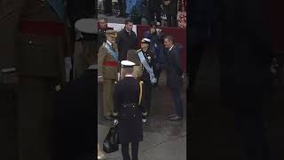 Gritos y pitidos a Pedro Sánchez en el desfile del 12 de octubre [upl. by Ysdnyl596]