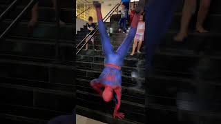 Homem aranha é muito divertido shortsfeed homemaranha aniversario viralvideo [upl. by Nahtiek]