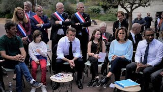 Emmanuel Macron annonce des augmentations pour les enseignants [upl. by Aihgn]