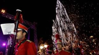 Atene festeggia ma le luminarie non cancellano la crisi [upl. by Valentine270]