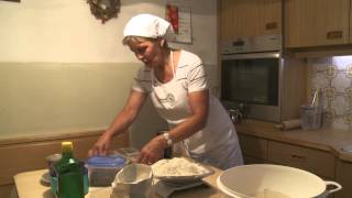 Brot backen mit Südtiroler Bäuerinnen Aus unserer Hand [upl. by Drolet]