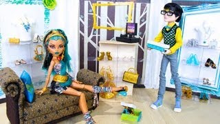 Doll Room Tour Shoe Store [upl. by Acirrehs]