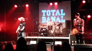 Total Banal  Frau von gestern Nacht live  Spring Festival 2014 Halle 101 Speyer [upl. by Ieso]