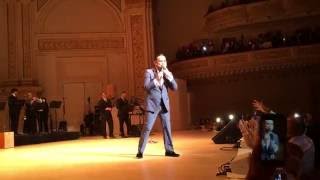 Gilberto Santa Rosa Finale amp Encore  Carnegie Hall 6316 Filmed by James Ayala [upl. by Rohn]