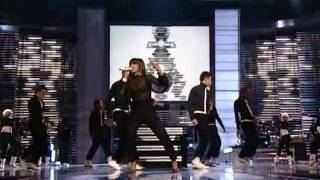 Nelly Furtado Feat Timbaland  Promiscuous amp Maneater Live at Fashion Rocks 2006 [upl. by Moser]