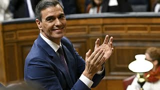 Longuement applaudi au Parlement Pedro Sanchez a été reconduit à la tête de lEspagne [upl. by Arnelle]