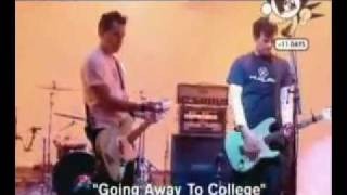 blink182  Going Away To College Live  MTV Europe Studios 2000 [upl. by Nimref334]