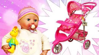 Video mit Puppen  Ein neuer Kinderwagen für unsere Baby Born Puppe [upl. by Hgielrac]