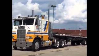 Kevin Youngs 1981 WhiteFreightliner Cabover Detroit Diesel with an awesome sound [upl. by Anileva326]