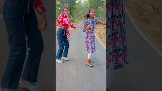 Tor jins badi mast Tor chaal badi mastdancereels youtubeshortsviraldance [upl. by Okuy]